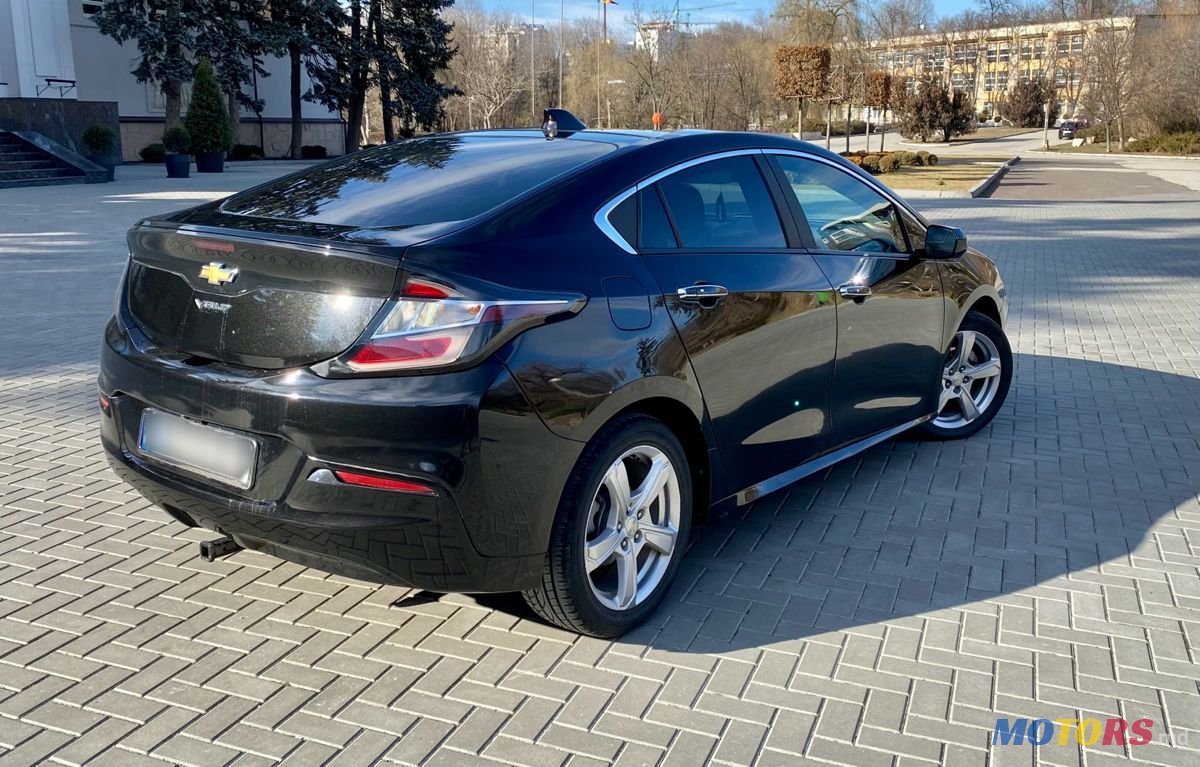 2017' Chevrolet Volt photo #2