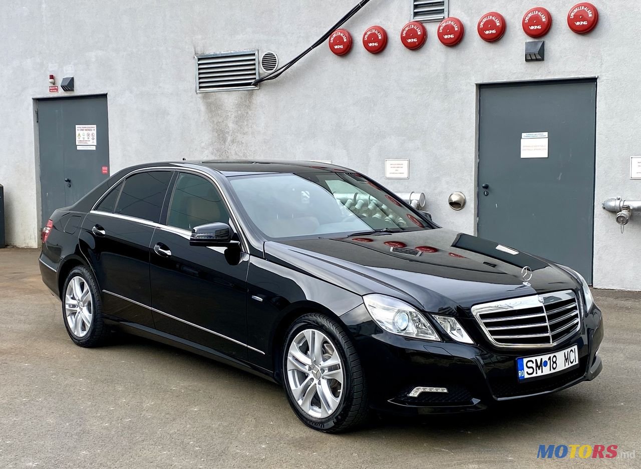 2010' Mercedes-Benz E Класс photo #1