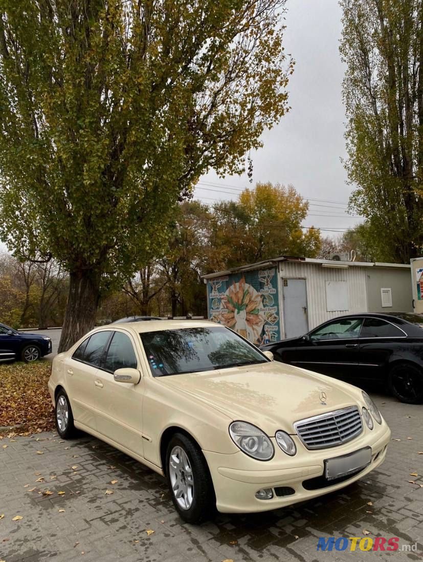 2004' Mercedes-Benz E Класс photo #6
