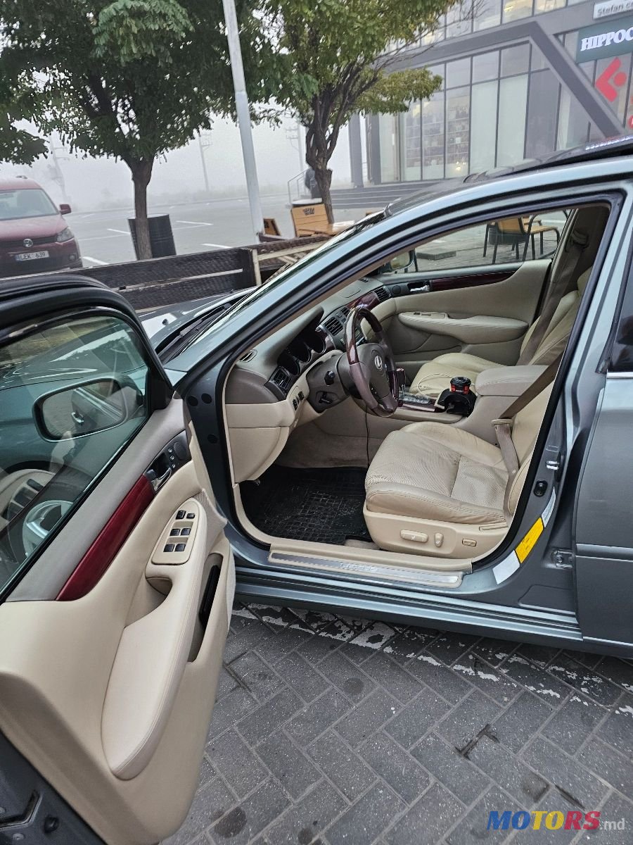 2002' Lexus Es Series photo #5