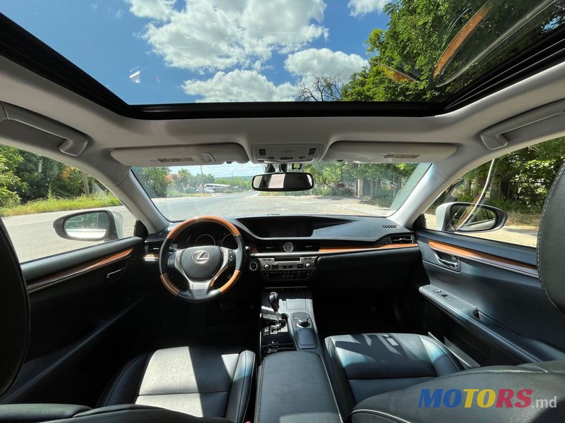 2012' Lexus Es Series photo #5