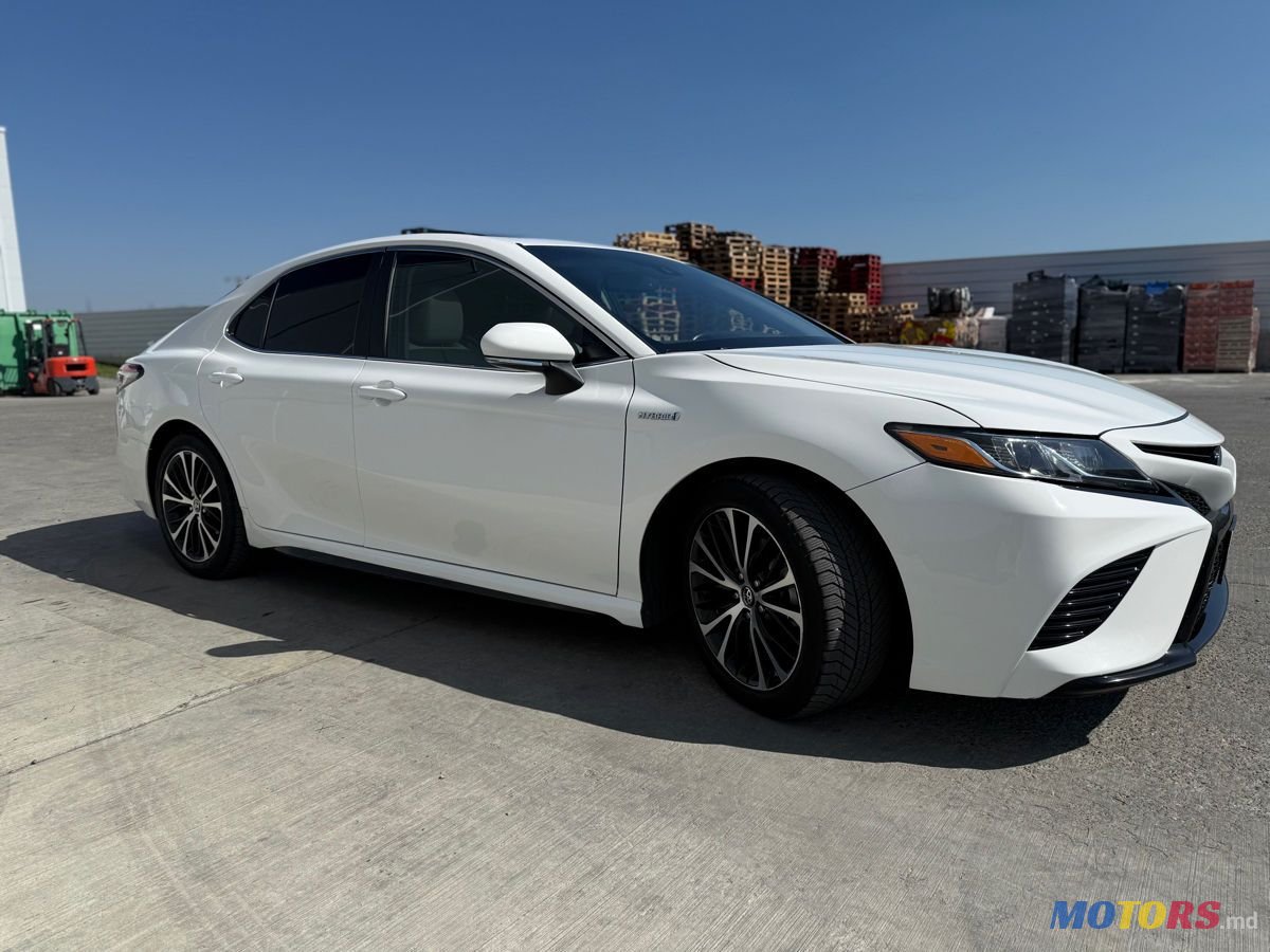 2018' Toyota Camry photo #3