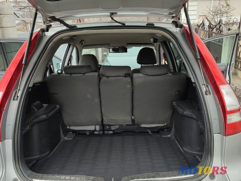 2010' Honda CR-V photo #5