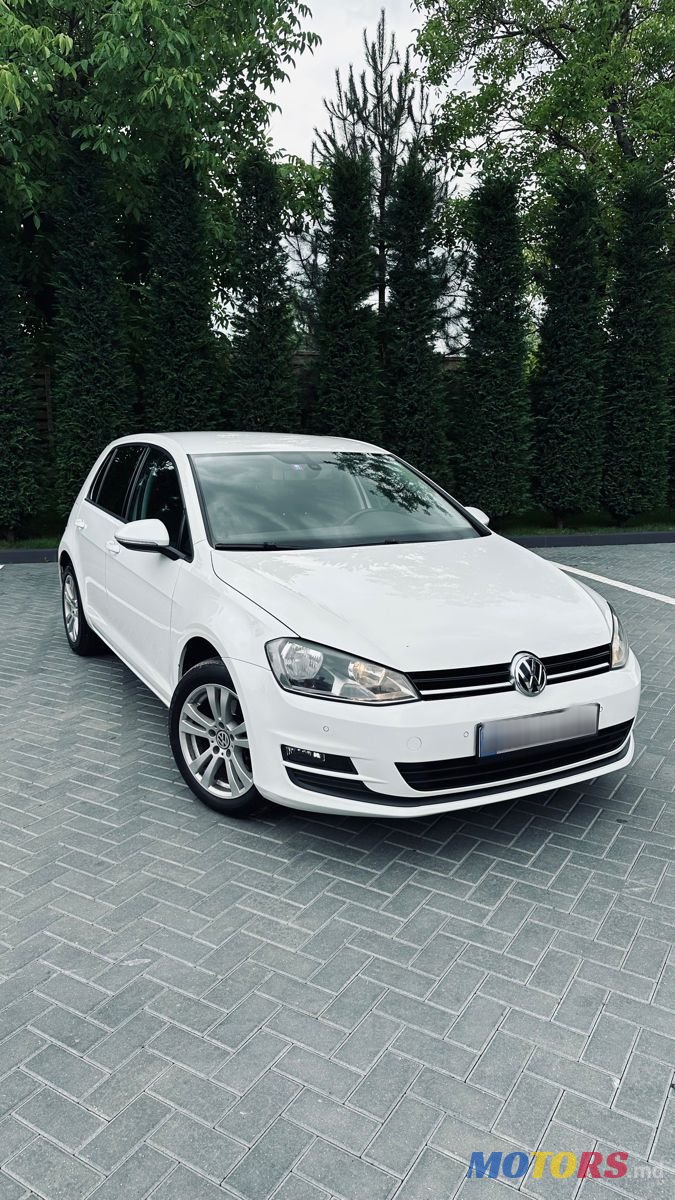 2012' Volkswagen Golf photo #1