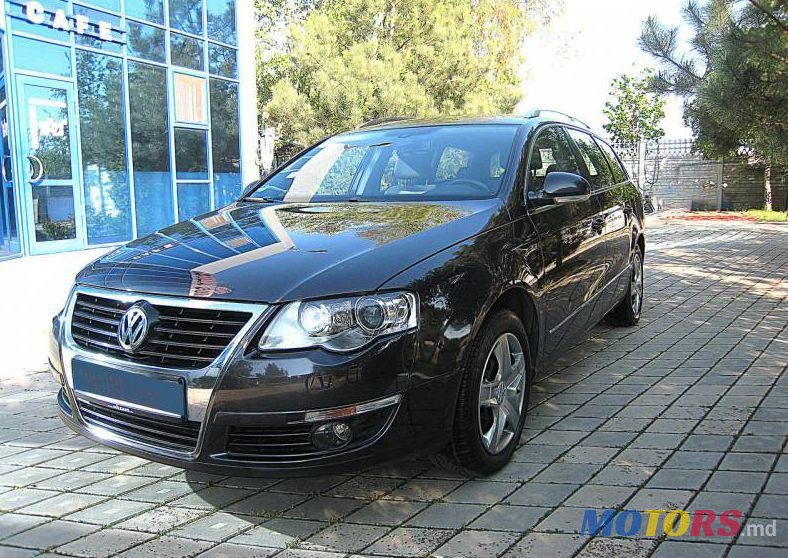 2010' Volkswagen Passat photo #1