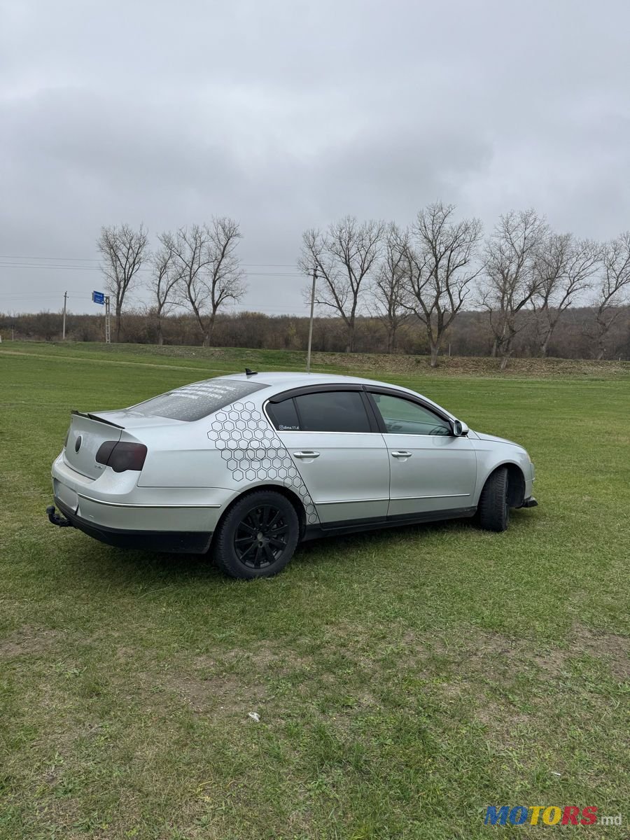 2006' Volkswagen Passat photo #5