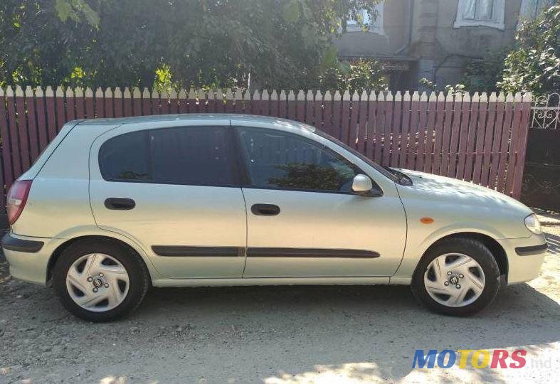 2004' Nissan Almera photo #1