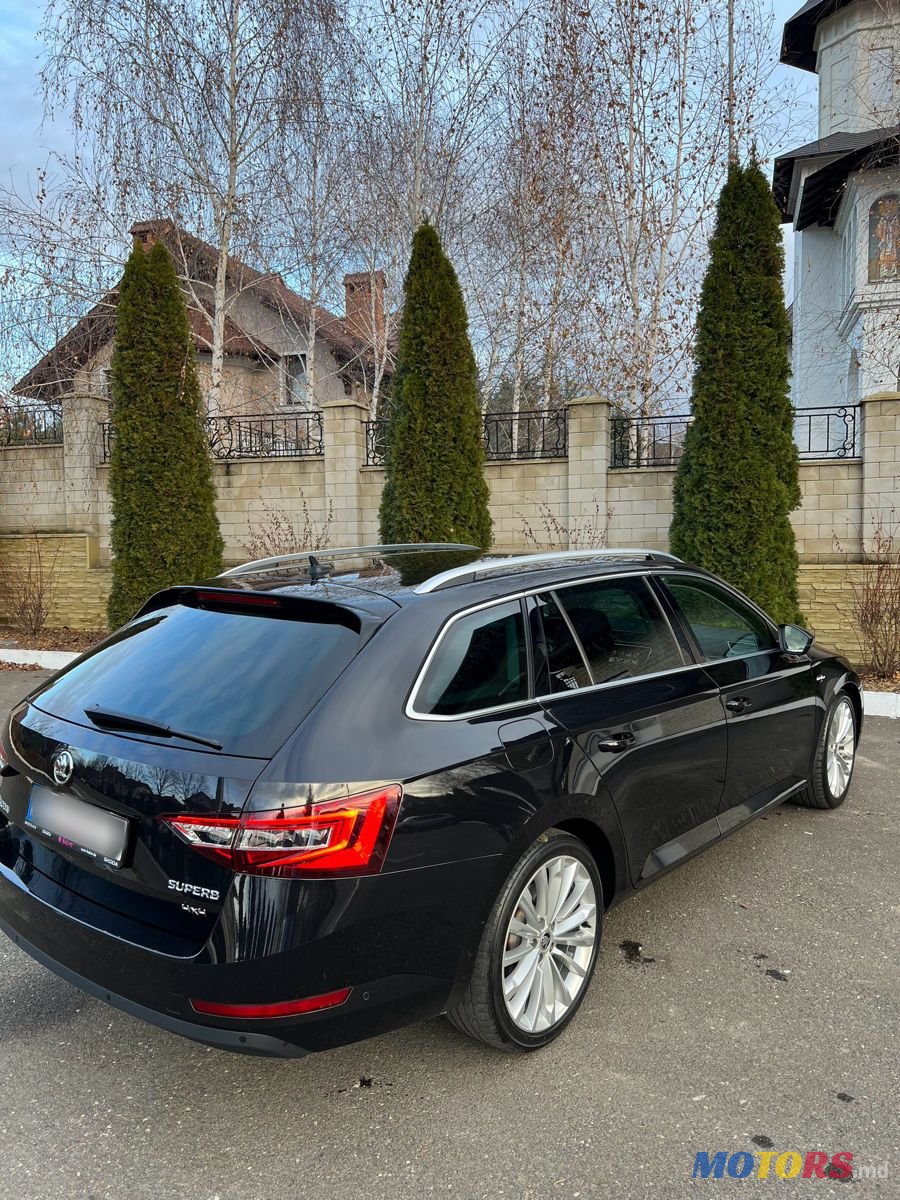 2018' Skoda Superb photo #2