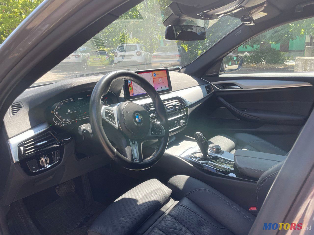 2021' BMW 5 Series photo #2