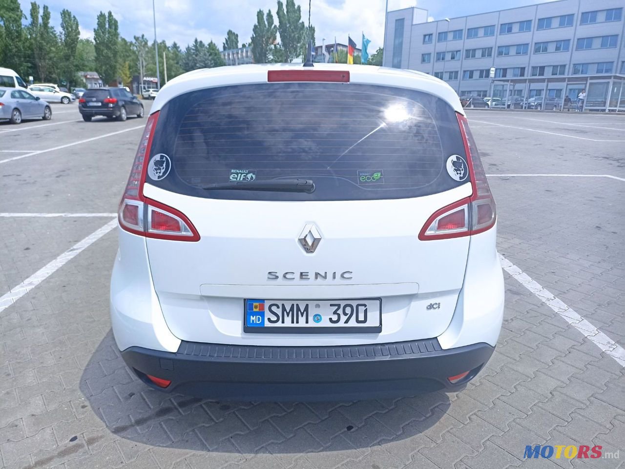 2010' Renault Scenic photo #6