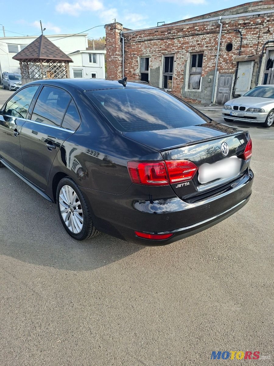 2013' Volkswagen Jetta photo #3