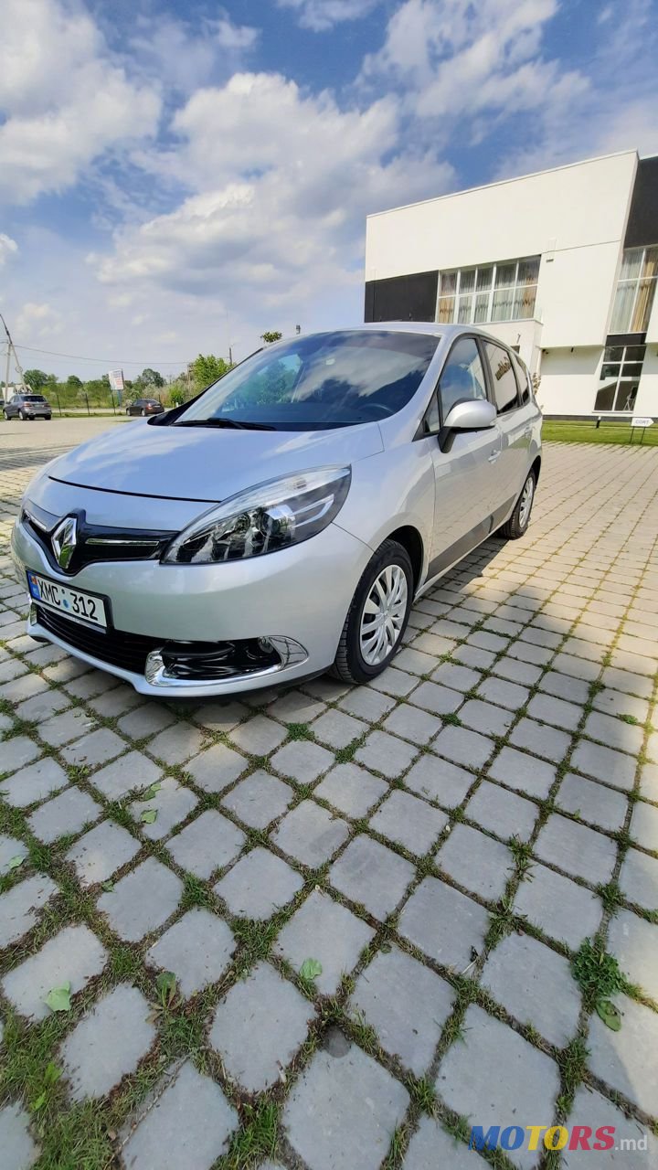 2012' Renault Grand Scenic photo #1