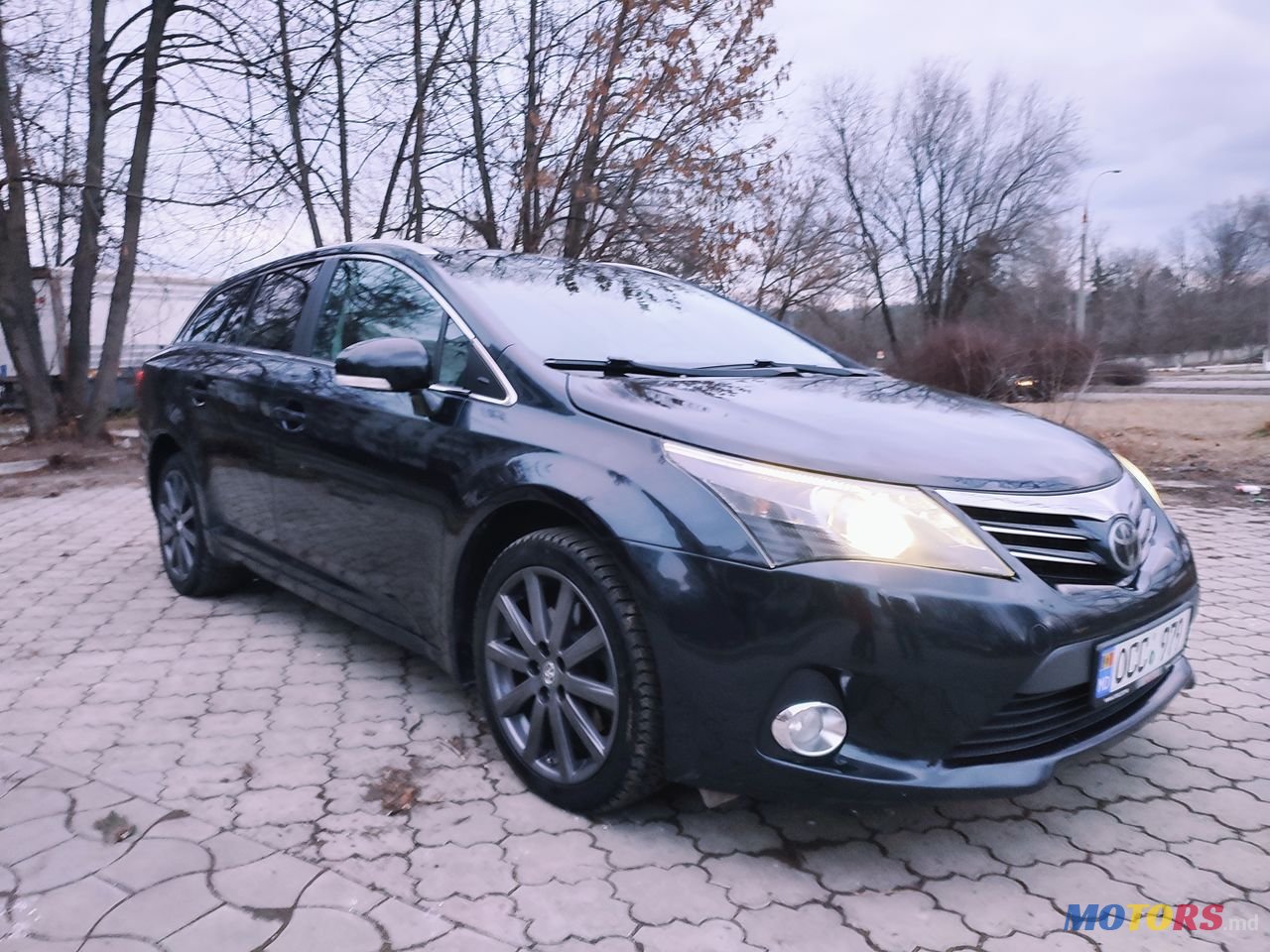 2014' Toyota Avensis photo #2