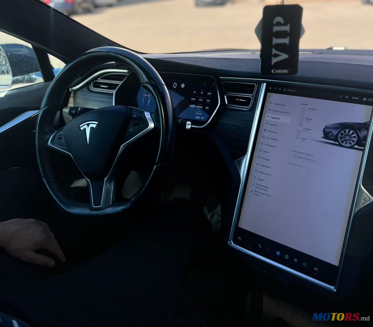 2015' Tesla Model S photo #6