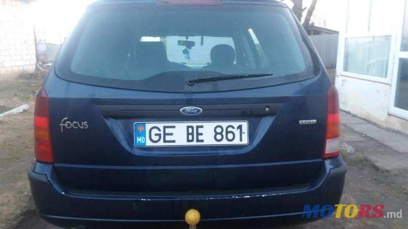 2002' Ford Focus photo #2