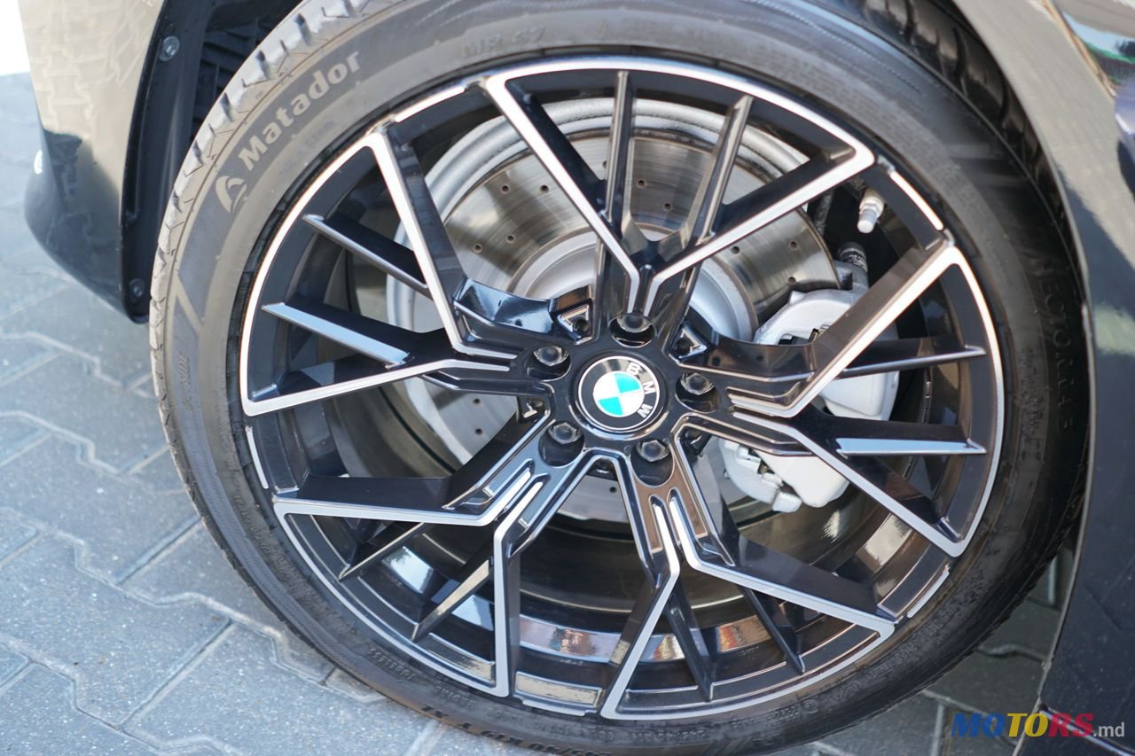 2017' BMW 5 Series photo #5