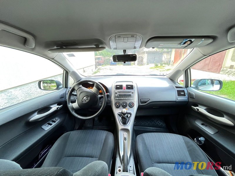 2008' Toyota Auris photo #5