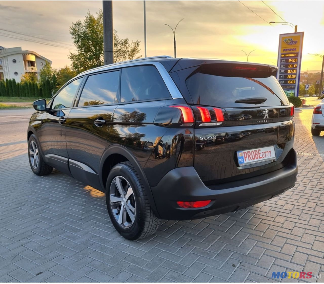 2018' Peugeot 5008 photo #3