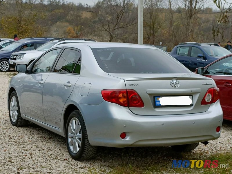 2010' Toyota Corolla photo #2