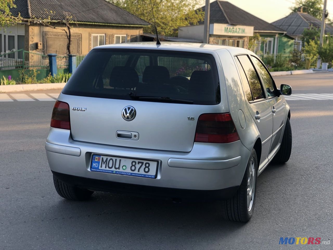 2003' Volkswagen Golf photo #3