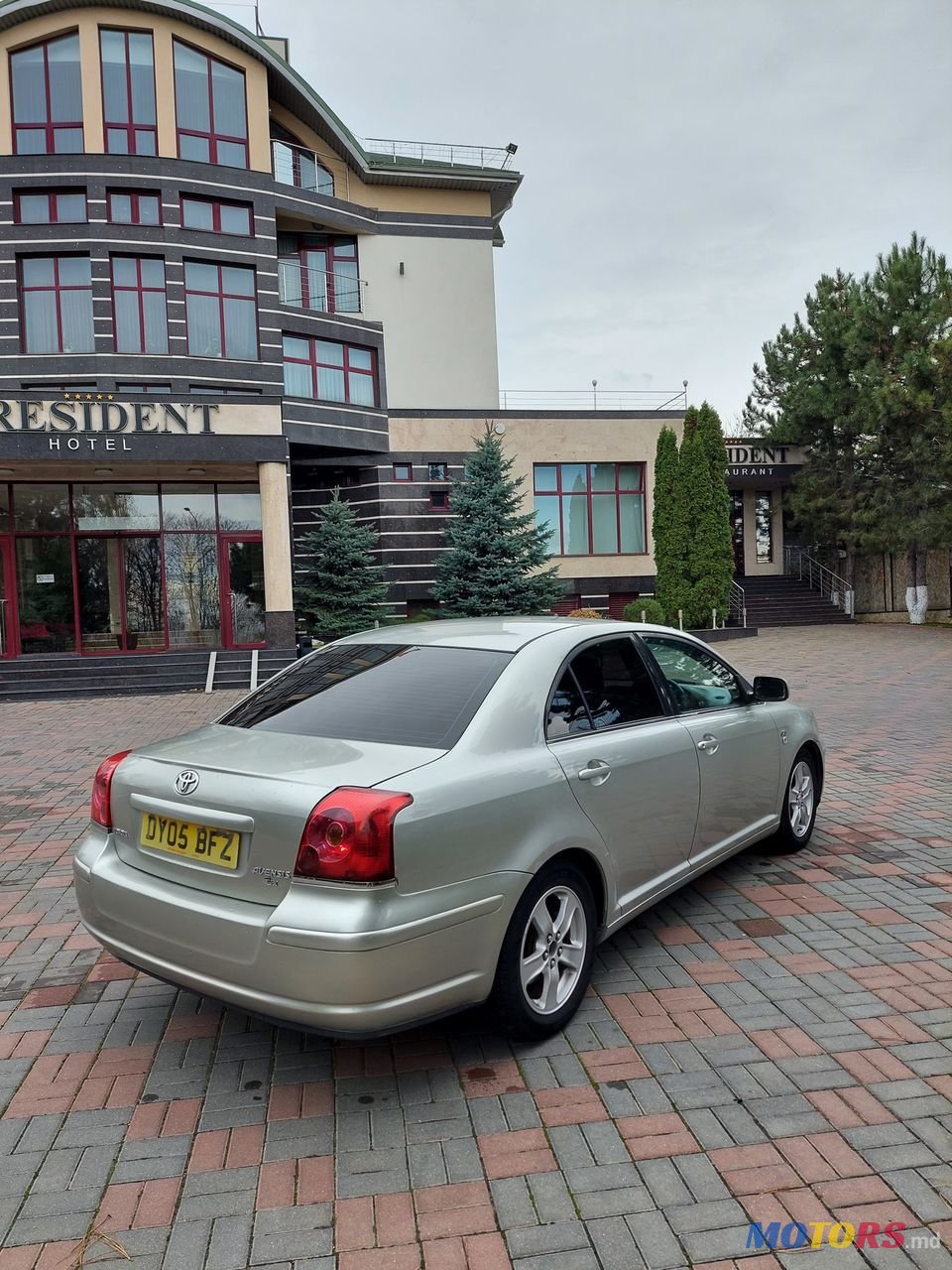 2005' Toyota Avensis photo #3