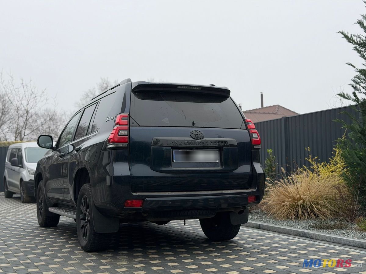 2018' Toyota Land Cruiser Prado photo #3