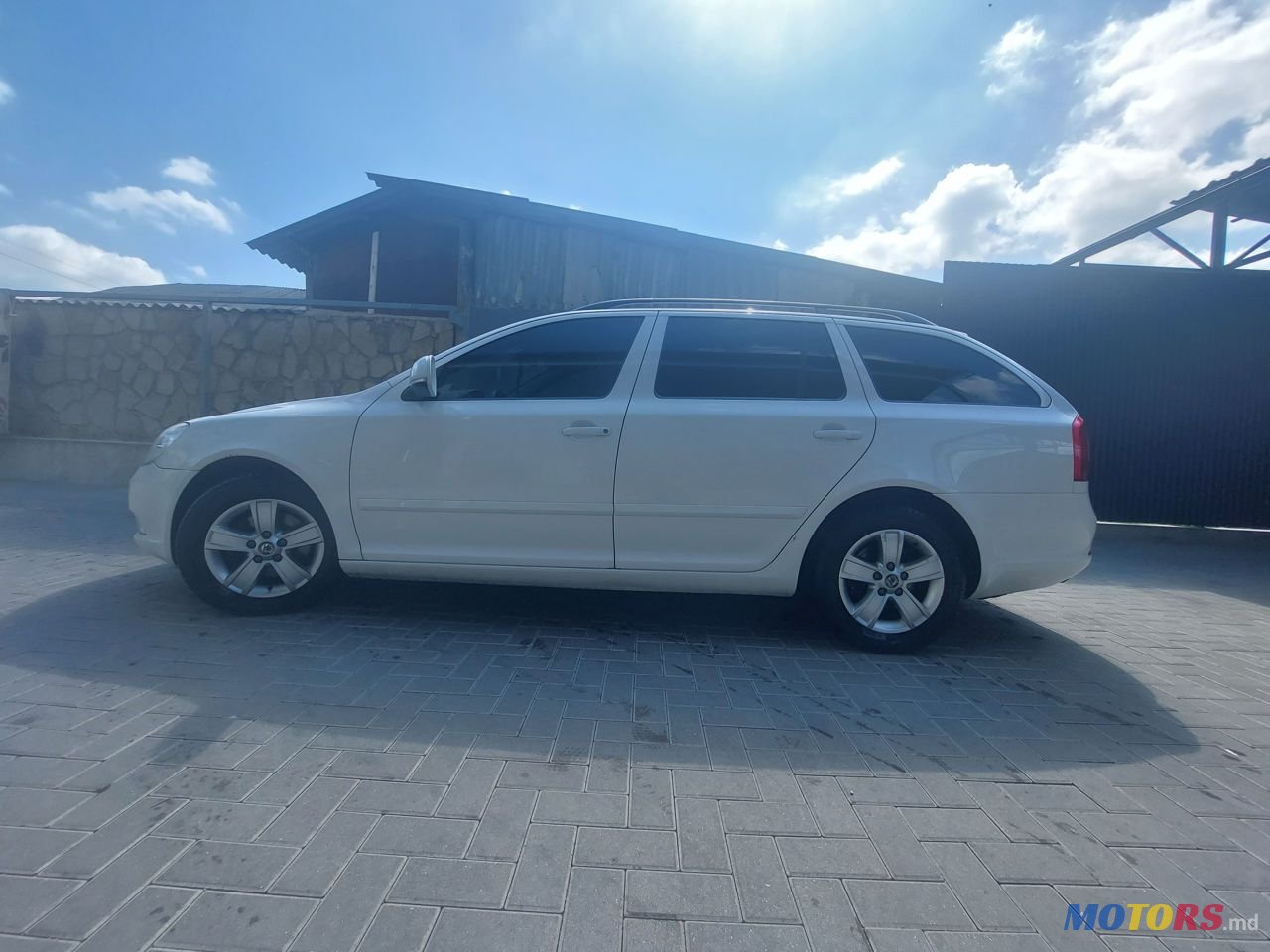 2011' Skoda Octavia photo #2