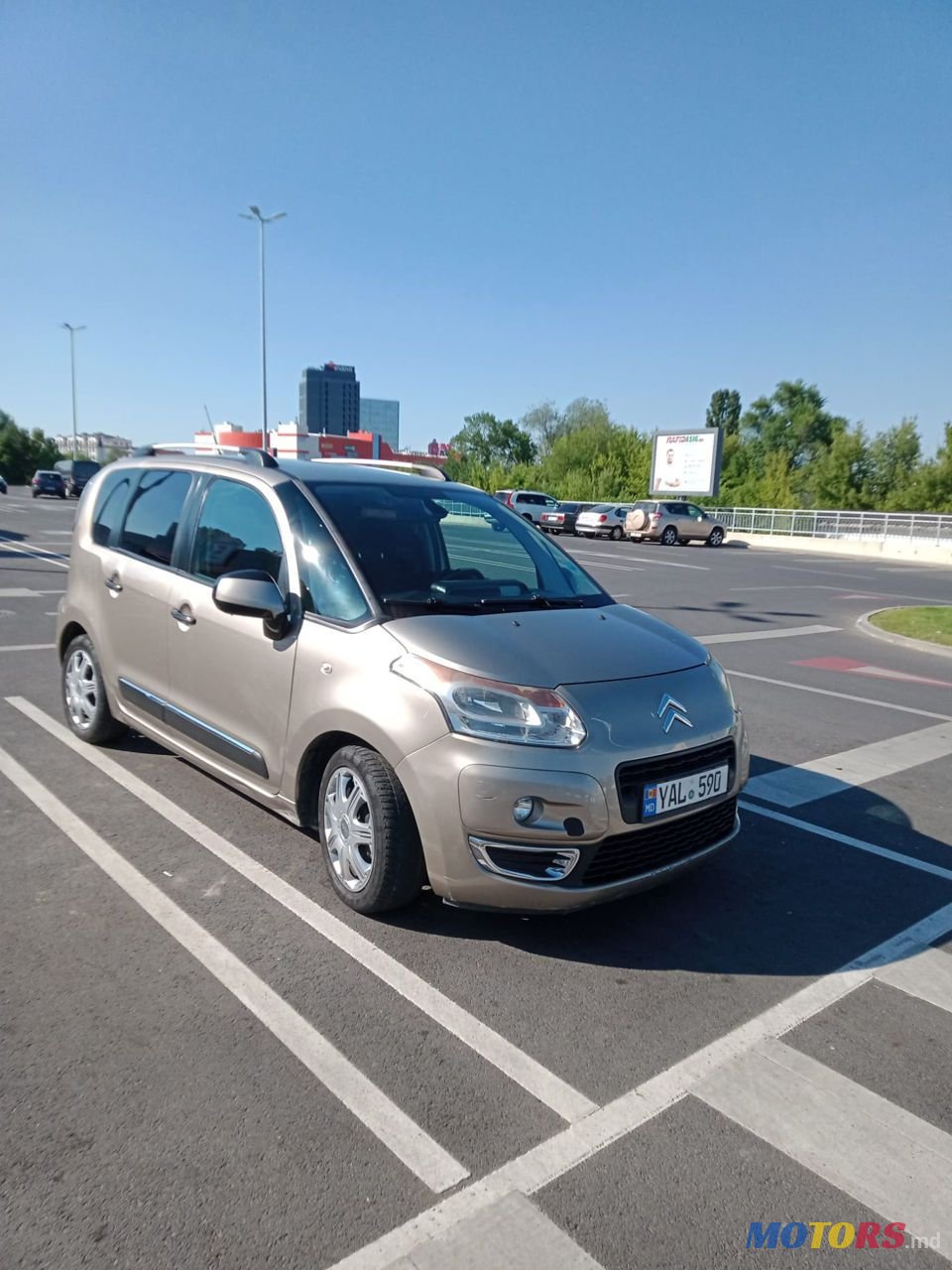 2009' Citroen C3 Picasso photo #2