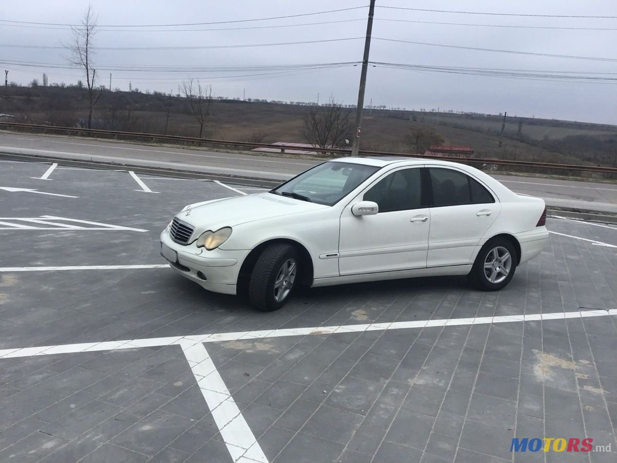 2004' Mercedes-Benz C-Class photo #5