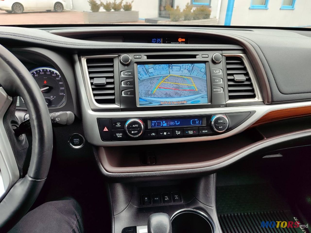 2017' Toyota Highlander photo #3