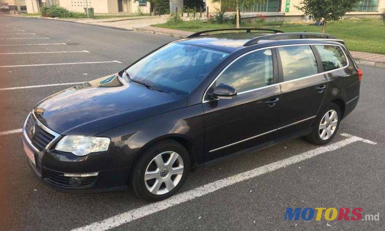 2008' Volkswagen Passat photo #4