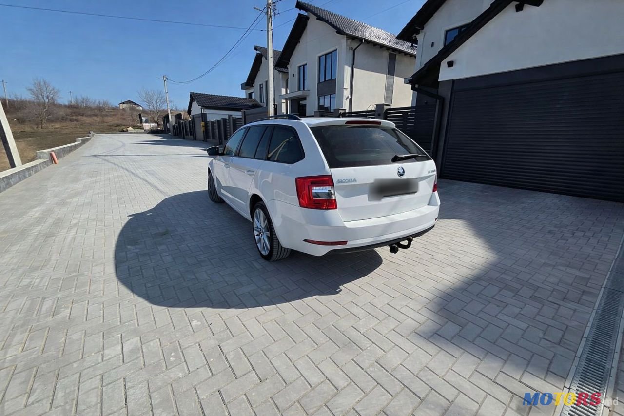2019' Skoda Octavia photo #2