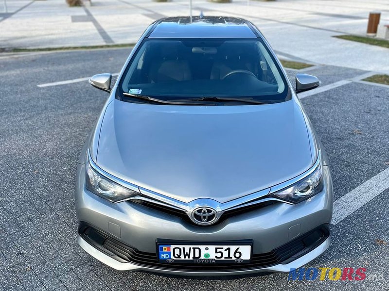 2015' Toyota Auris photo #2