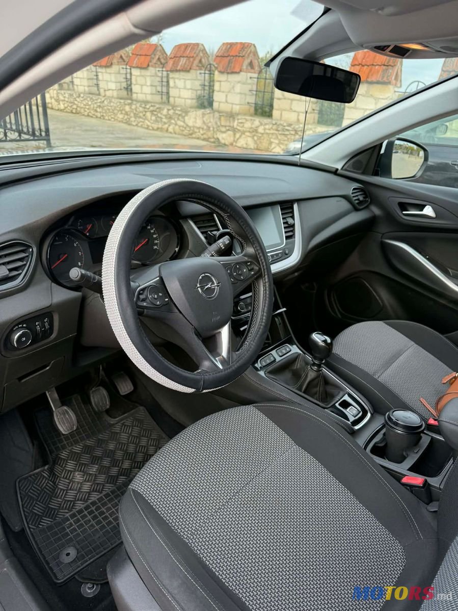 2018' Opel Grandland X photo #6