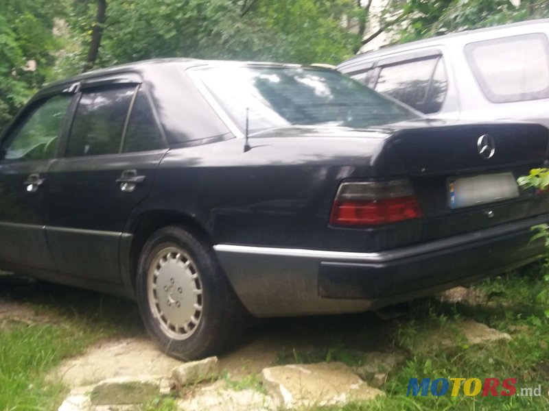 1992' Mercedes-Benz W124 photo #5