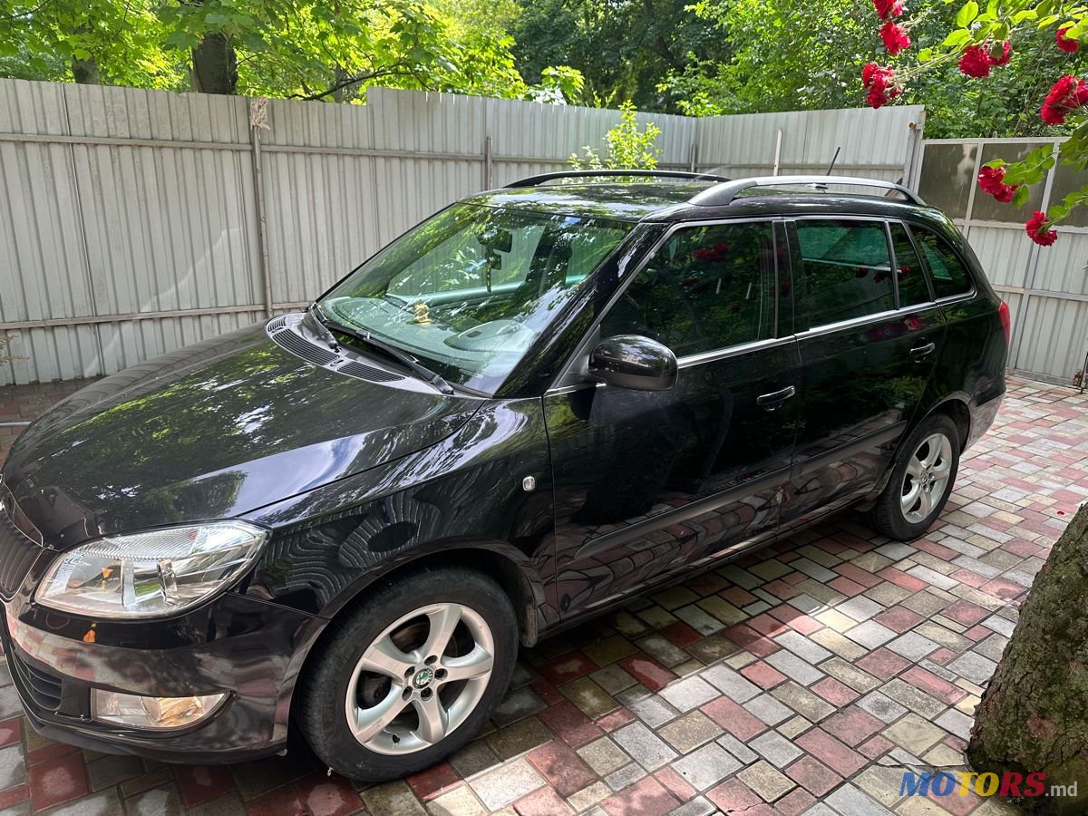 2013' Skoda Fabia photo #3