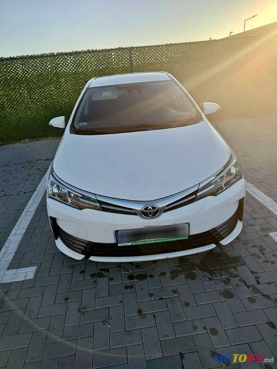 2018' Toyota Corolla photo #2