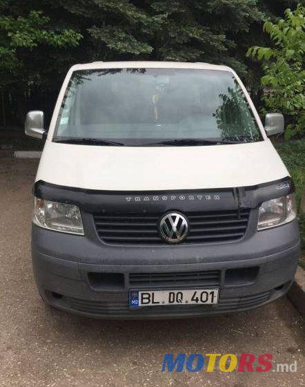 2004' Volkswagen Transporter photo #1