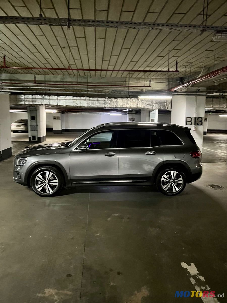 2021' Mercedes-Benz GLB photo #3