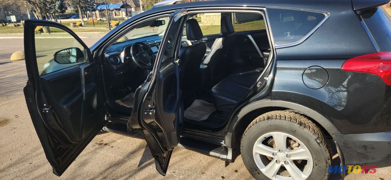 2014' Toyota RAV4 photo #6