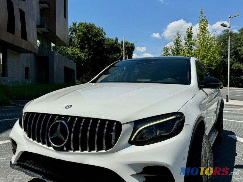 2016' Mercedes-Benz Glc Coupe photo #2