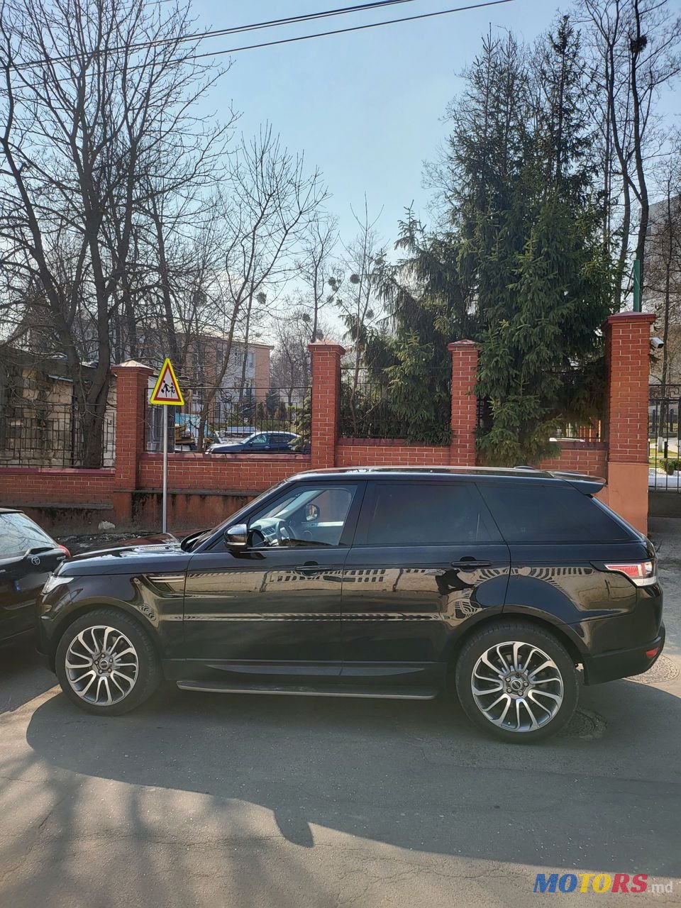 2014' Land Rover Range Rover Sport photo #2