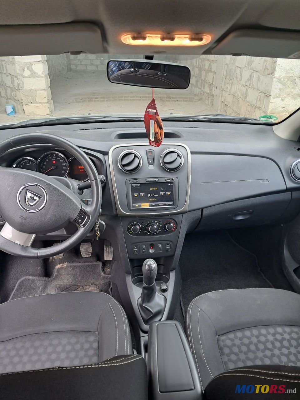 2013' Dacia Logan photo #5