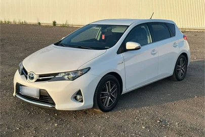 2014' Toyota Auris