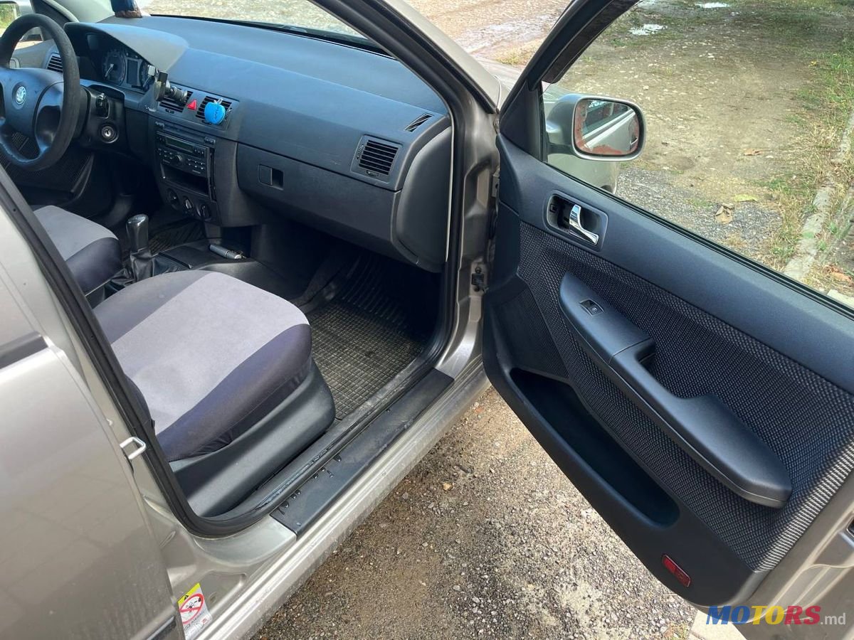 2007' Skoda Fabia photo #5