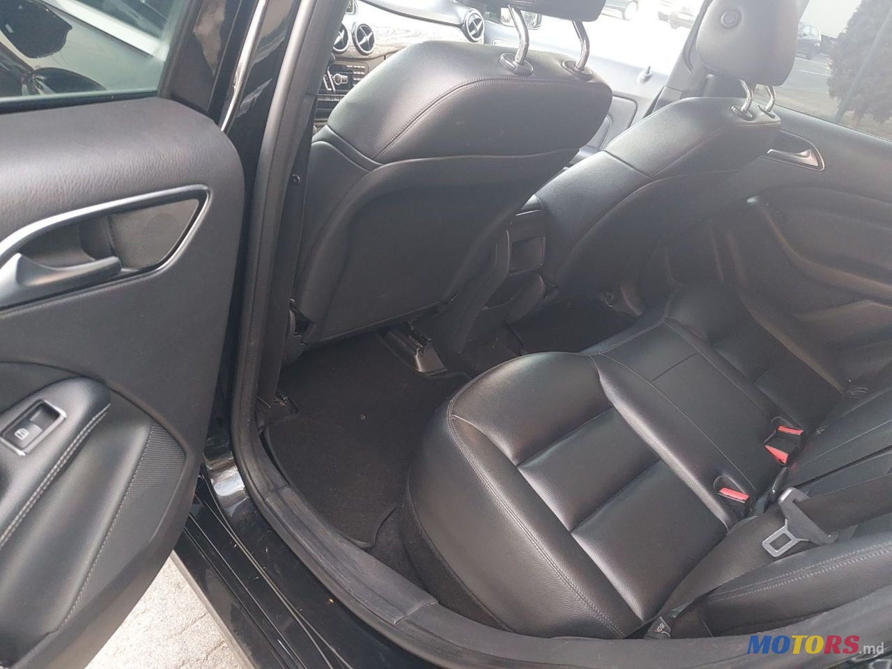 2014' Mercedes-Benz B-Class photo #5