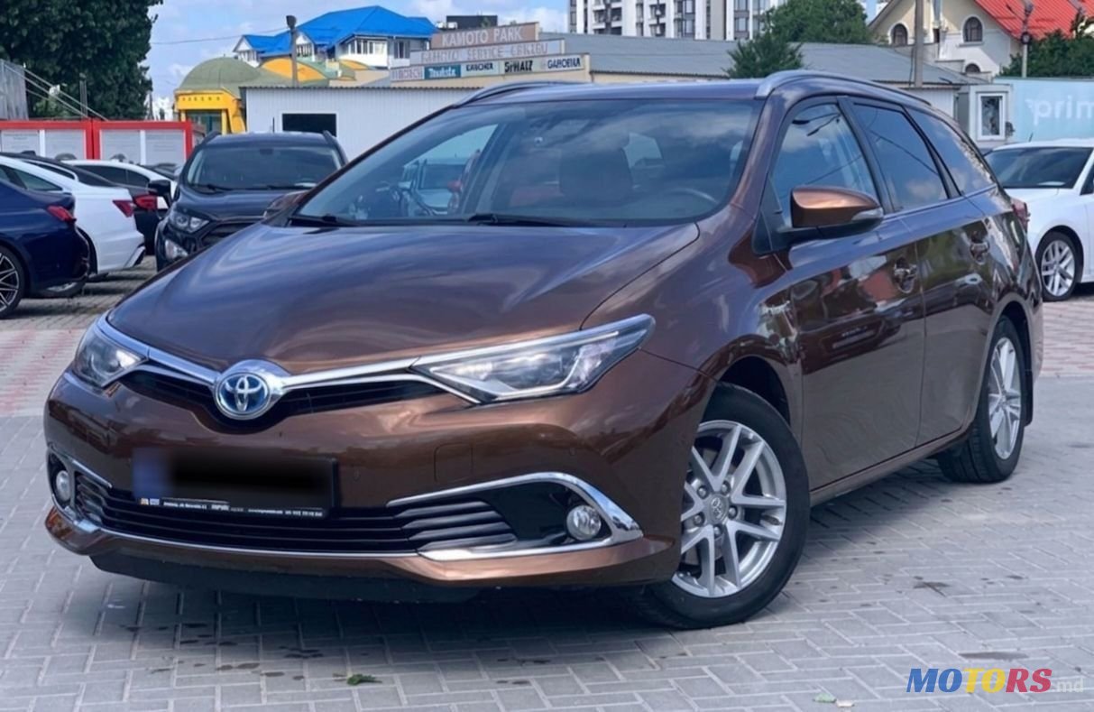 2014' Toyota Auris photo #2
