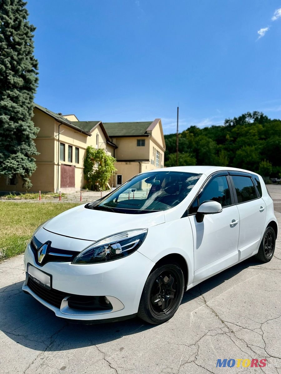 2012' Renault Scenic photo #3