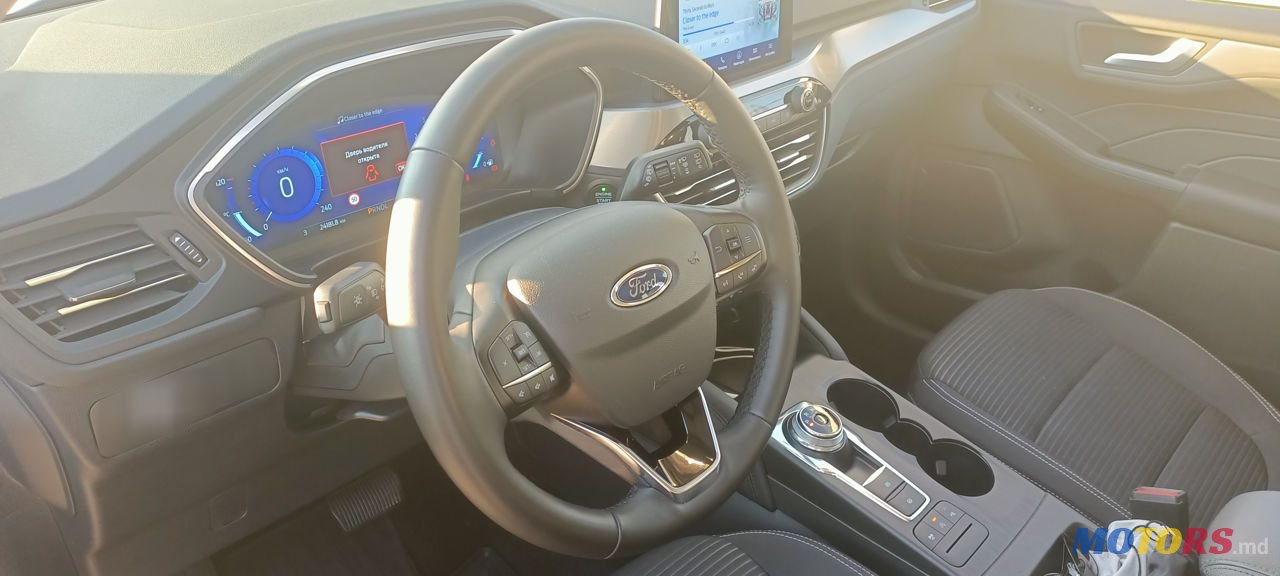 2021' Ford Kuga photo #5