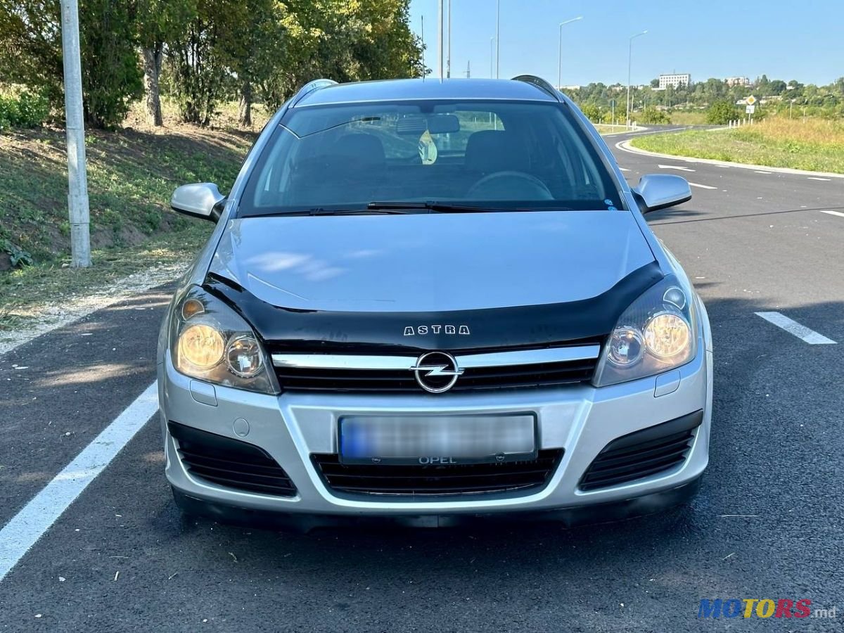 2006' Opel Astra photo #1
